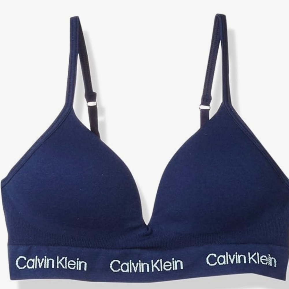 🌁 NWT: CALVIN KLEIN; BIG GIRL SEAMLESS, WIRELESS, ADJ. STRAP, LIGHTLY PADD…